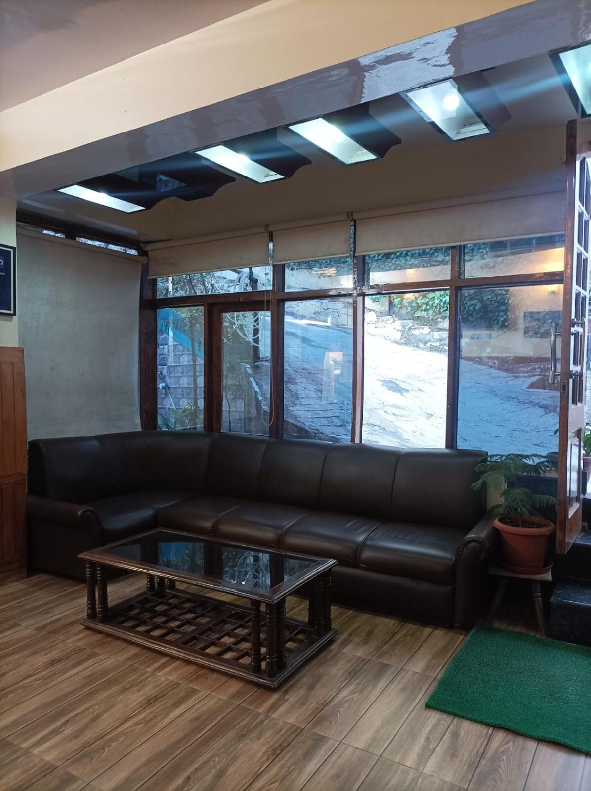 Hotel Rajat Chhota Simla 外观 照片